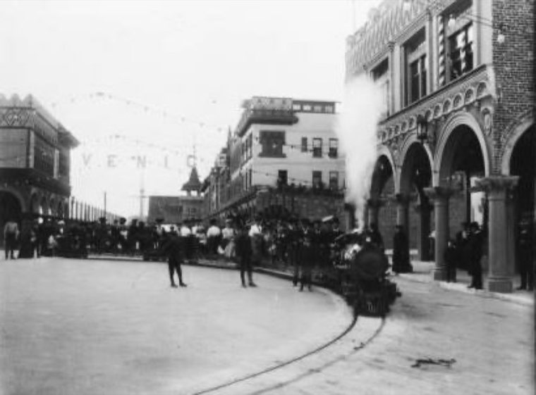 Windward Avenue about 1905, under a VENICE banner, and the sign today